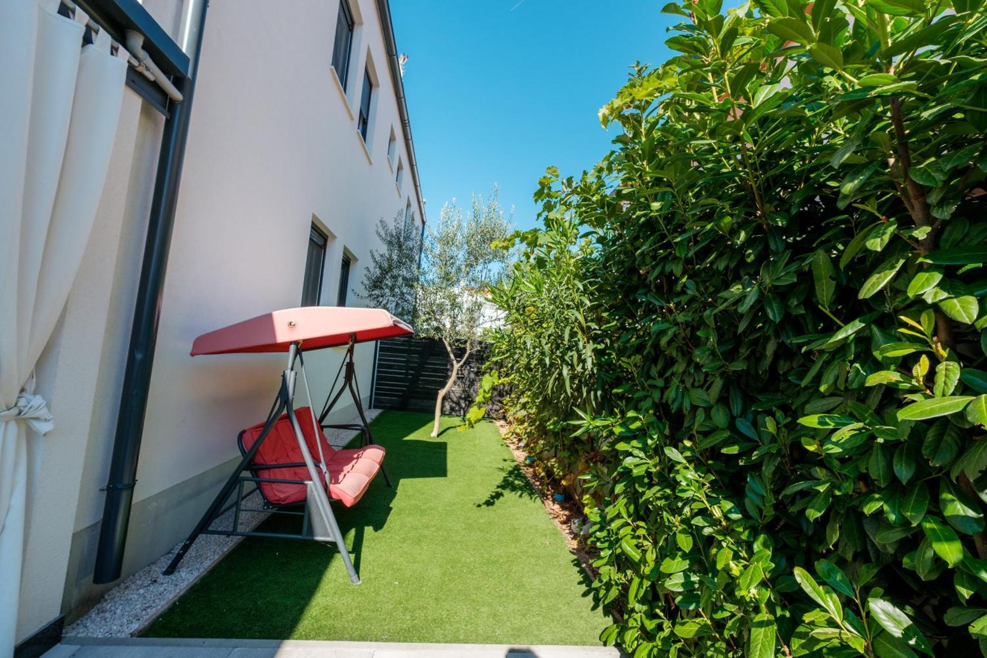 Villa Essenza Vita In Vodice Only 650 Meters From The Beach Exterior photo